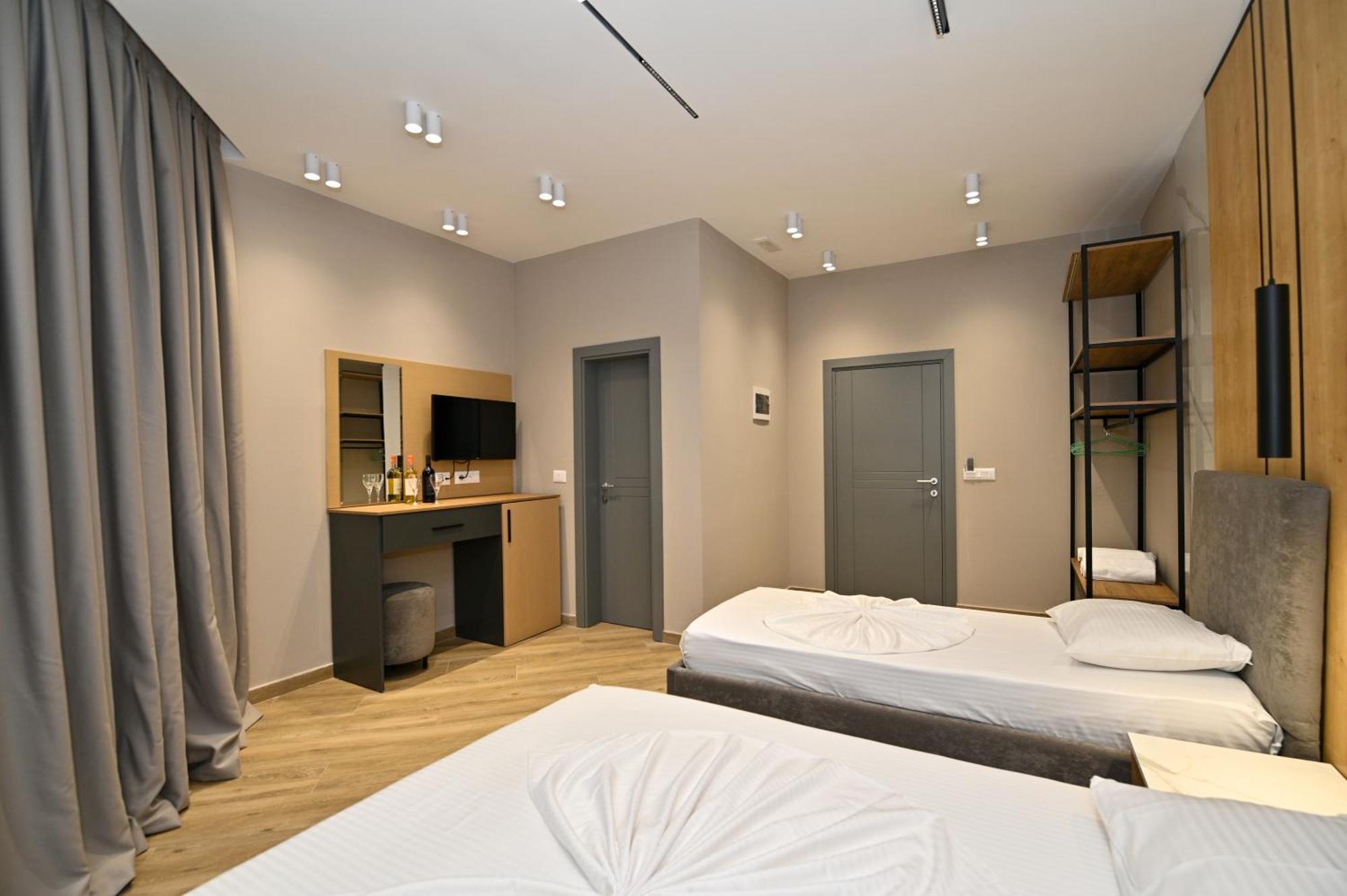 Monduro Hotel Durres Phòng bức ảnh