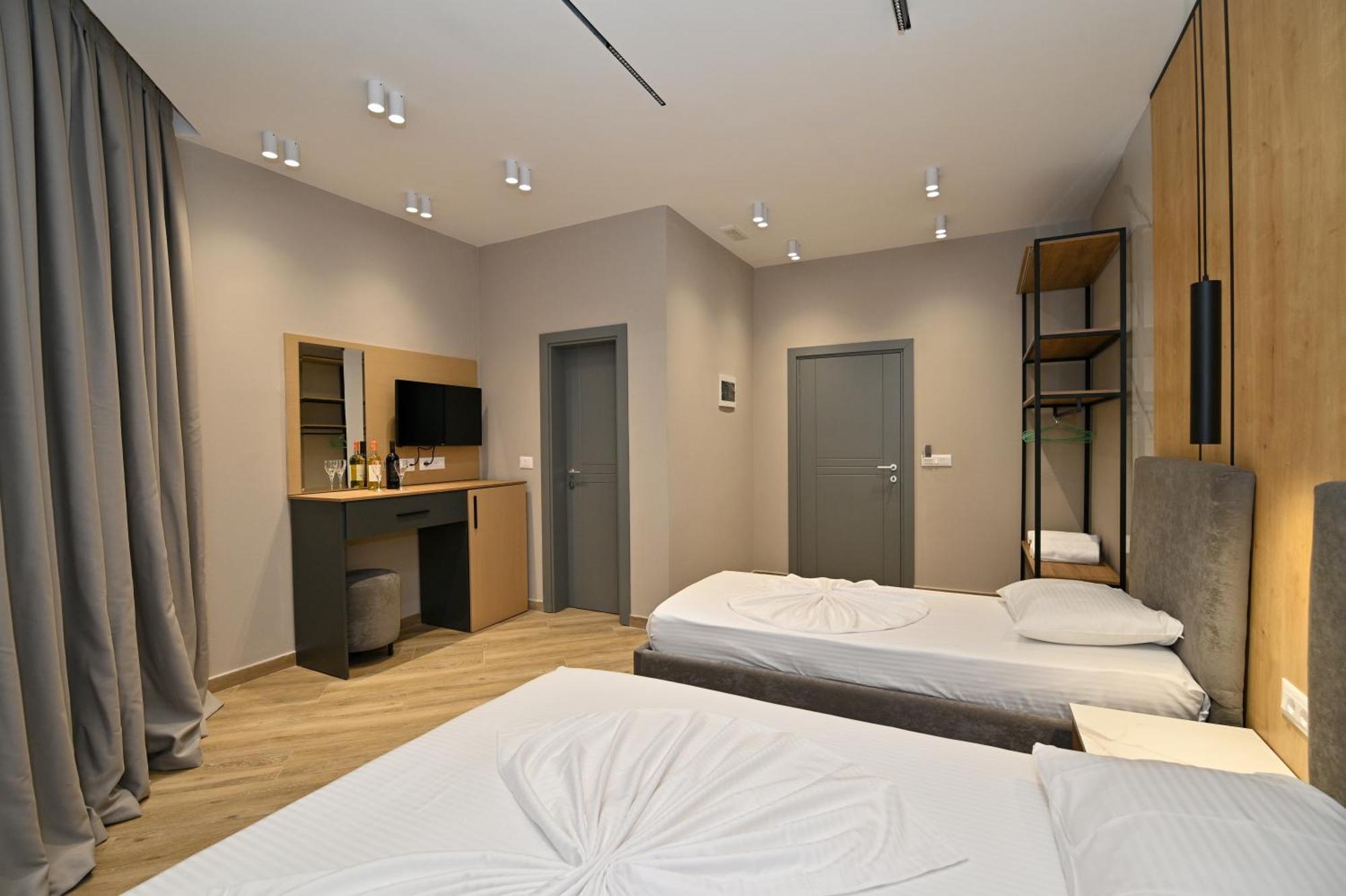 Monduro Hotel Durres Phòng bức ảnh