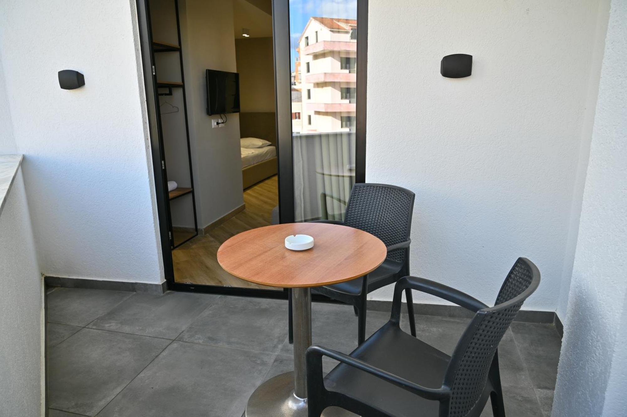 Monduro Hotel Durres Phòng bức ảnh