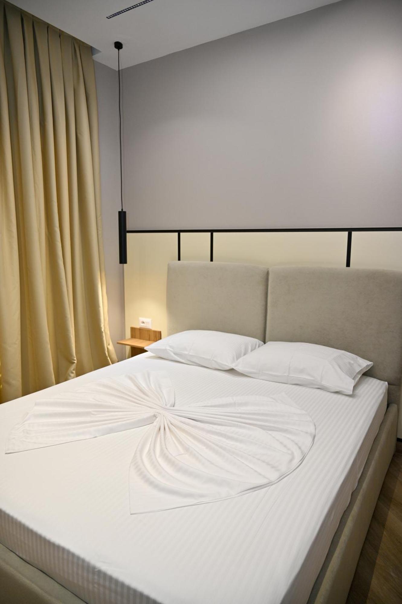 Monduro Hotel Durres Phòng bức ảnh