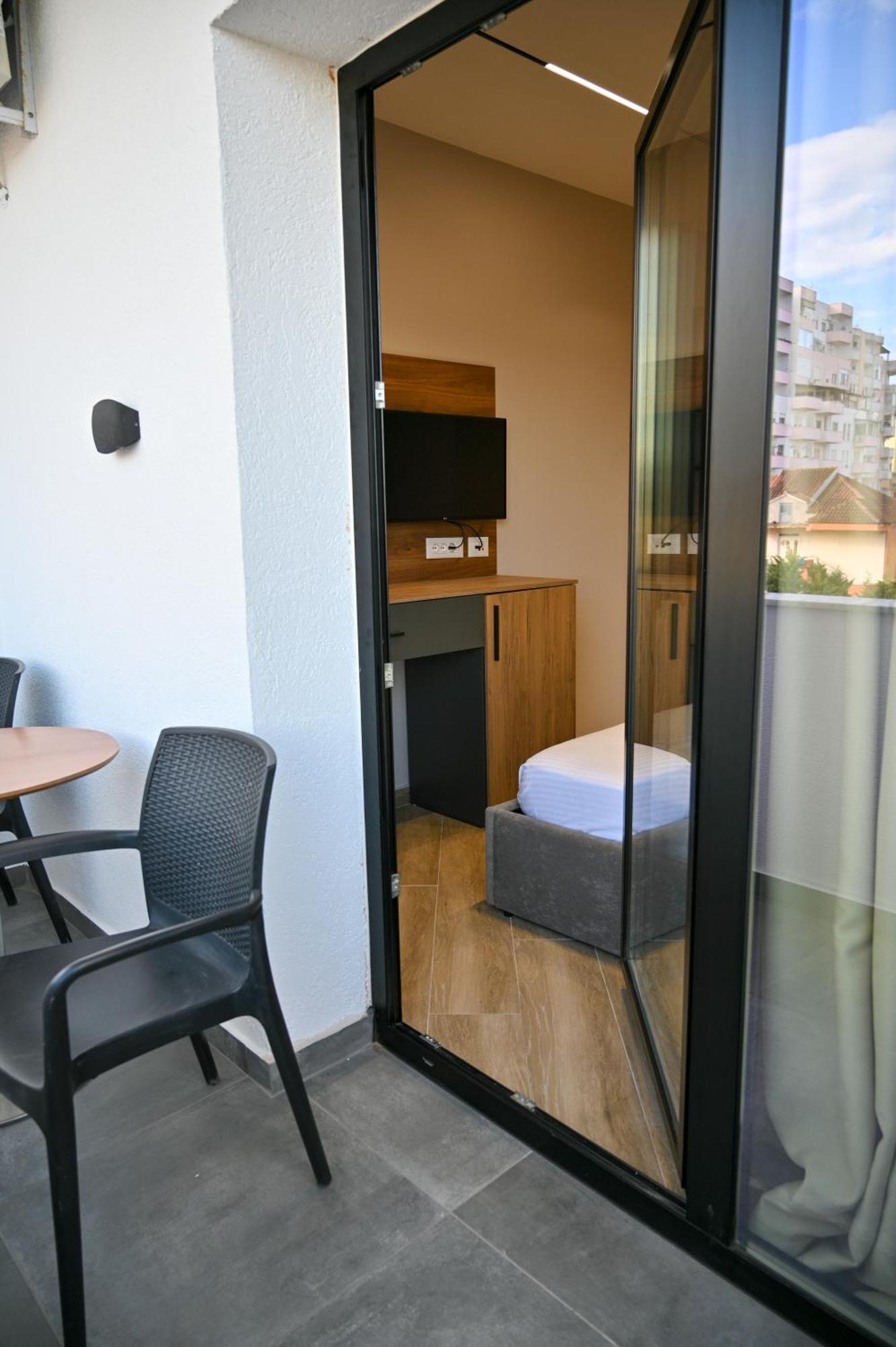 Monduro Hotel Durres Phòng bức ảnh