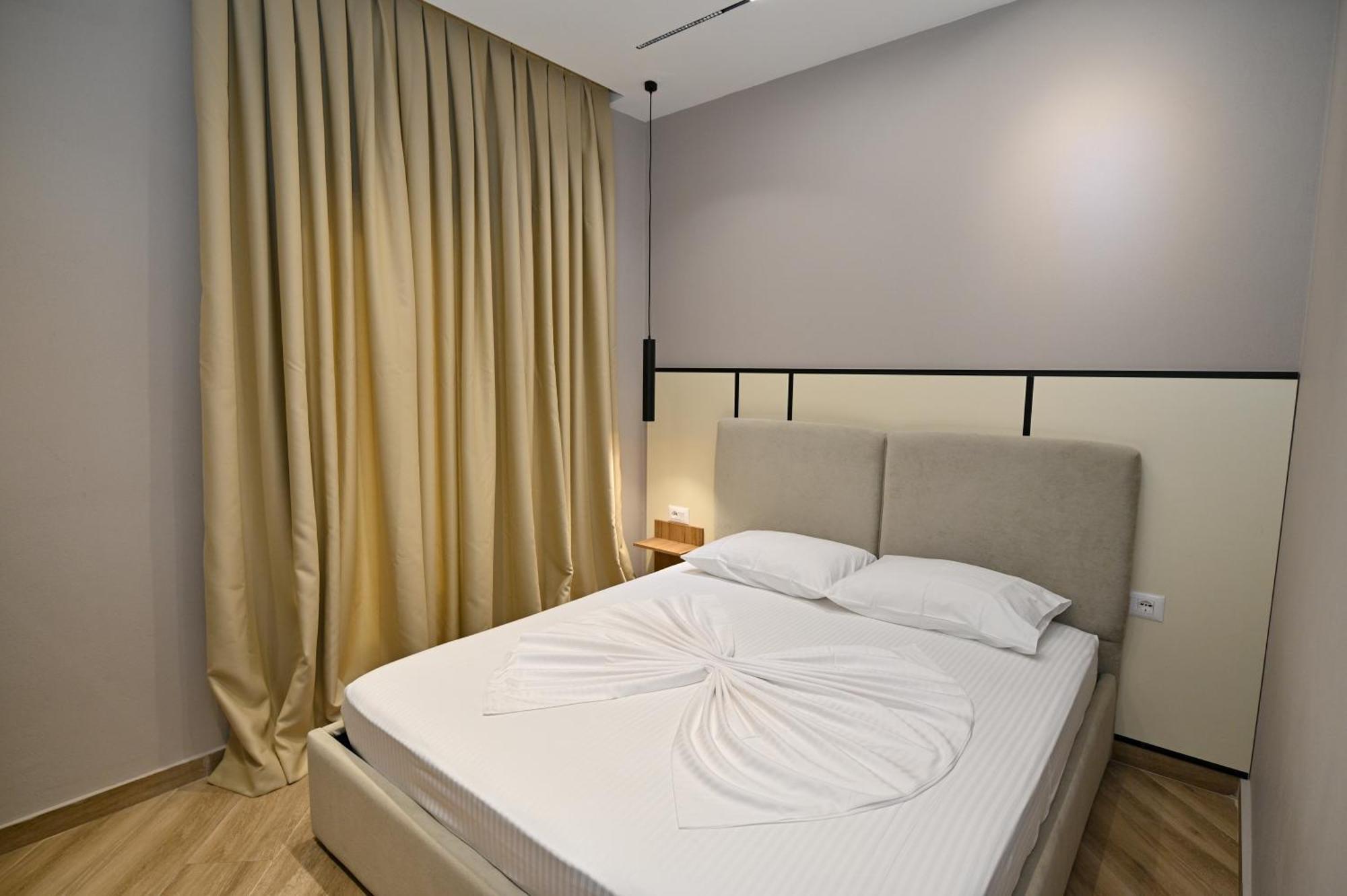 Monduro Hotel Durres Phòng bức ảnh